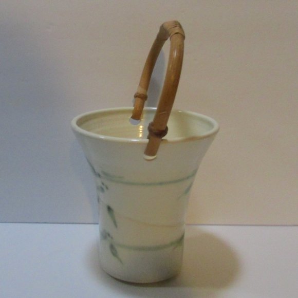vtg abstract green branch leaves basket pottery signed vase holder bamboo handle - Picture 5 of 7
